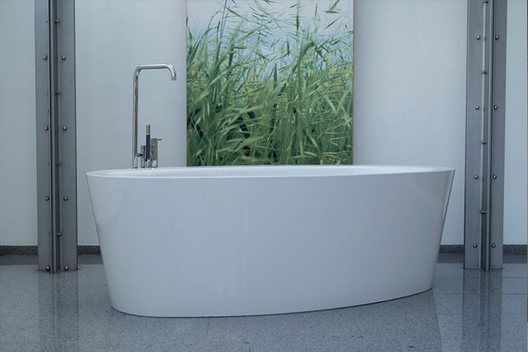 Mehr über den Artikel erfahren Freistehende Wanne